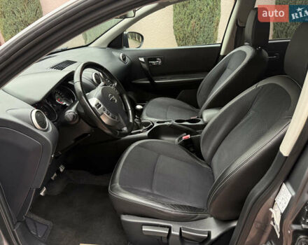 Сірий Ніссан Кашкай, об'ємом двигуна 1.6 л та пробігом 218 тис. км за 11999 $, фото 1 на Automoto.ua