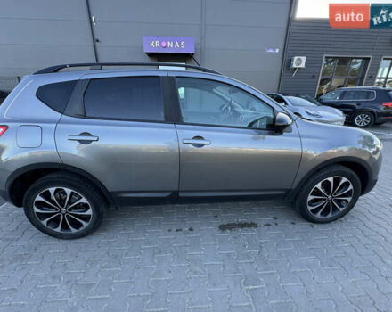 Серый Ниссан Кашкай, объемом двигателя 1.6 л и пробегом 224 тыс. км за 10900 $, фото 8 на Automoto.ua