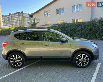 Серый Ниссан Кашкай, объемом двигателя 1.6 л и пробегом 105 тыс. км за 11555 $, фото 7 на Automoto.ua