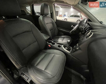 Серый Ниссан Кашкай, объемом двигателя 1.6 л и пробегом 202 тыс. км за 11950 $, фото 62 на Automoto.ua