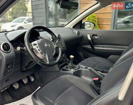 Серый Ниссан Кашкай, объемом двигателя 1.6 л и пробегом 254 тыс. км за 12600 $, фото 32 на Automoto.ua