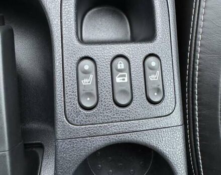 Серый Ниссан Кашкай, объемом двигателя 1.6 л и пробегом 48 тыс. км за 15000 $, фото 26 на Automoto.ua