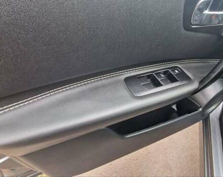 Сірий Ніссан Кашкай, об'ємом двигуна 0 л та пробігом 255 тис. км за 11700 $, фото 5 на Automoto.ua