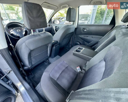 Сірий Ніссан Кашкай, об'ємом двигуна 1.6 л та пробігом 200 тис. км за 9999 $, фото 26 на Automoto.ua