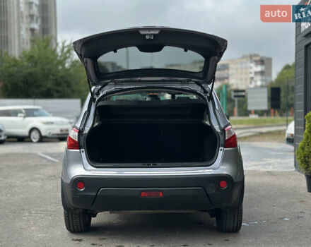 Серый Ниссан Кашкай, объемом двигателя 1.6 л и пробегом 254 тыс. км за 12600 $, фото 19 на Automoto.ua