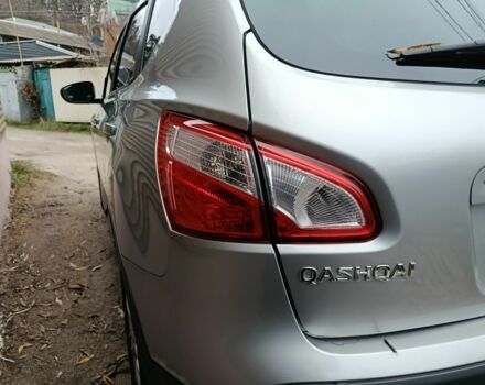 Серый Ниссан Кашкай, объемом двигателя 1.5 л и пробегом 250 тыс. км за 308 $, фото 5 на Automoto.ua