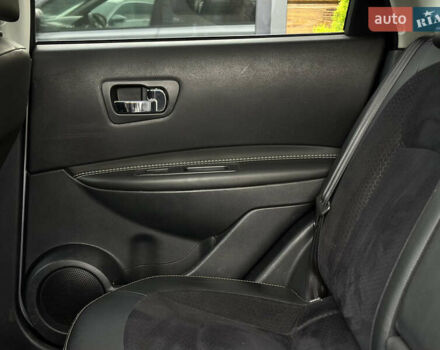Серый Ниссан Кашкай, объемом двигателя 1.6 л и пробегом 254 тыс. км за 12600 $, фото 56 на Automoto.ua