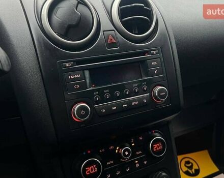 Серый Ниссан Кашкай, объемом двигателя 1.6 л и пробегом 224 тыс. км за 12000 $, фото 16 на Automoto.ua