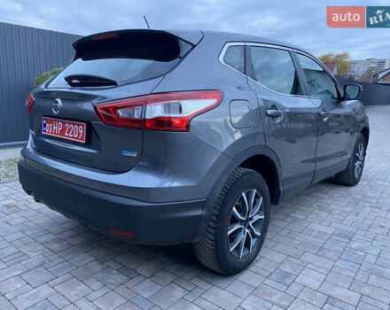 Серый Ниссан Кашкай, объемом двигателя 1.5 л и пробегом 245 тыс. км за 13300 $, фото 2 на Automoto.ua