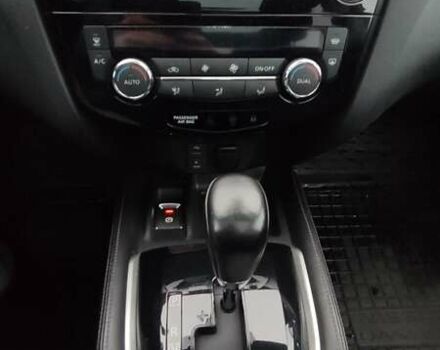 Сірий Ніссан Кашкай, об'ємом двигуна 1.6 л та пробігом 163 тис. км за 14900 $, фото 9 на Automoto.ua