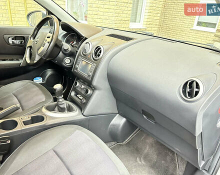 Сірий Ніссан Кашкай, об'ємом двигуна 1.6 л та пробігом 220 тис. км за 11600 $, фото 15 на Automoto.ua