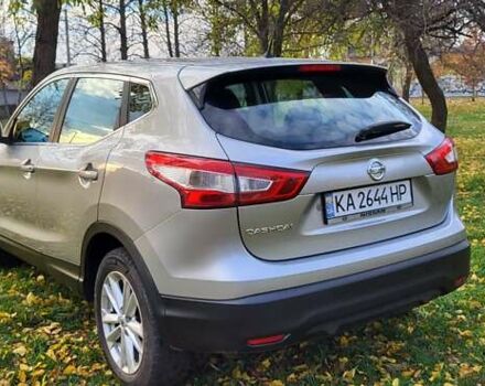 Сірий Ніссан Кашкай, об'ємом двигуна 1.6 л та пробігом 200 тис. км за 12250 $, фото 3 на Automoto.ua