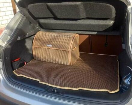 Серый Ниссан Кашкай, объемом двигателя 1.5 л и пробегом 260 тыс. км за 13750 $, фото 14 на Automoto.ua