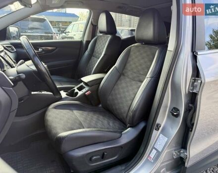 Серый Ниссан Кашкай, объемом двигателя 1.6 л и пробегом 173 тыс. км за 16000 $, фото 8 на Automoto.ua