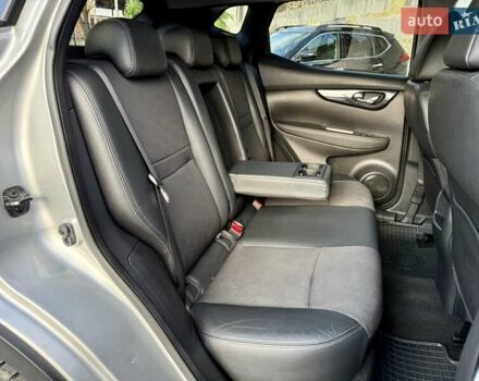 Серый Ниссан Кашкай, объемом двигателя 1.6 л и пробегом 173 тыс. км за 16000 $, фото 10 на Automoto.ua