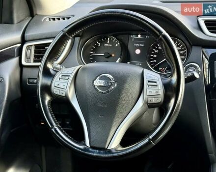 Серый Ниссан Кашкай, объемом двигателя 1.6 л и пробегом 173 тыс. км за 16000 $, фото 14 на Automoto.ua