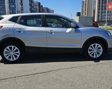 Серый Ниссан Кашкай, объемом двигателя 1.6 л и пробегом 49 тыс. км за 18999 $, фото 3 на Automoto.ua