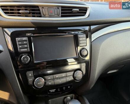 Сірий Ніссан Кашкай, об'ємом двигуна 1.6 л та пробігом 92 тис. км за 16200 $, фото 18 на Automoto.ua