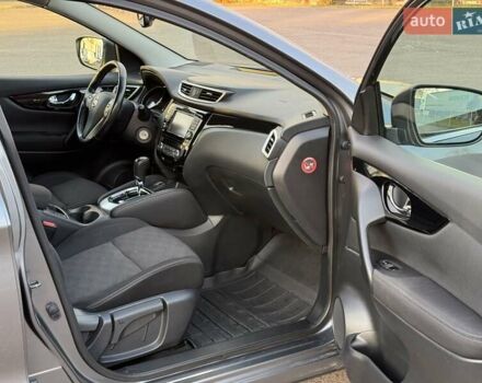 Сірий Ніссан Кашкай, об'ємом двигуна 1.6 л та пробігом 92 тис. км за 16200 $, фото 24 на Automoto.ua