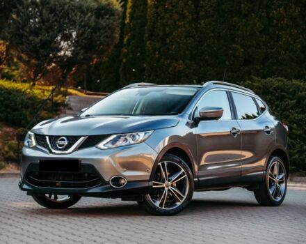 Серый Ниссан Кашкай, объемом двигателя 1.2 л и пробегом 111 тыс. км за 4300 $, фото 2 на Automoto.ua