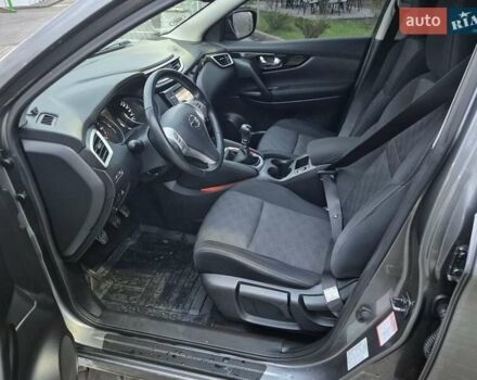 Серый Ниссан Кашкай, объемом двигателя 1.6 л и пробегом 180 тыс. км за 15000 $, фото 16 на Automoto.ua