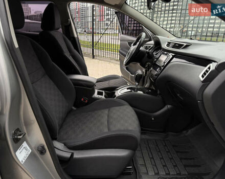 Серый Ниссан Кашкай, объемом двигателя 1.2 л и пробегом 81 тыс. км за 12900 $, фото 16 на Automoto.ua