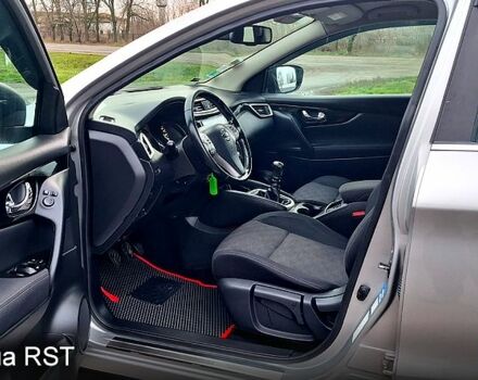 Серый Ниссан Кашкай, объемом двигателя 1.5 л и пробегом 120 тыс. км за 14900 $, фото 7 на Automoto.ua