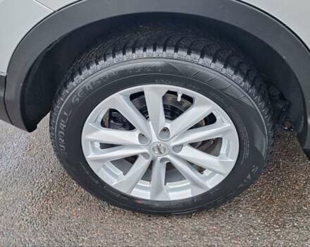 Серый Ниссан Кашкай, объемом двигателя 1.5 л и пробегом 120 тыс. км за 14900 $, фото 61 на Automoto.ua