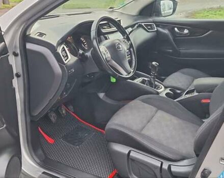 Серый Ниссан Кашкай, объемом двигателя 1.5 л и пробегом 120 тыс. км за 14900 $, фото 48 на Automoto.ua
