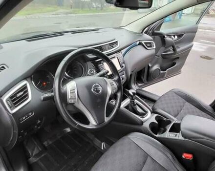Сірий Ніссан Кашкай, об'ємом двигуна 1.6 л та пробігом 210 тис. км за 14750 $, фото 12 на Automoto.ua