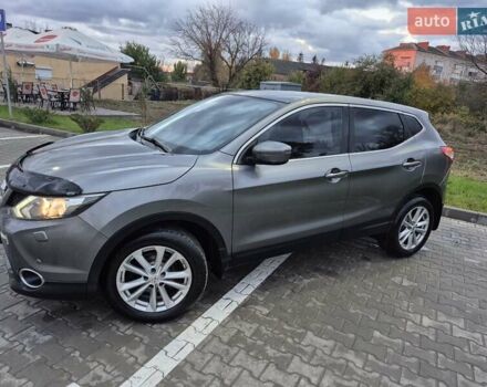 Серый Ниссан Кашкай, объемом двигателя 1.6 л и пробегом 180 тыс. км за 15000 $, фото 14 на Automoto.ua