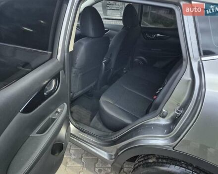 Серый Ниссан Кашкай, объемом двигателя 1.6 л и пробегом 180 тыс. км за 15000 $, фото 15 на Automoto.ua