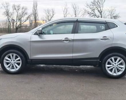 Серый Ниссан Кашкай, объемом двигателя 1.5 л и пробегом 120 тыс. км за 14900 $, фото 3 на Automoto.ua