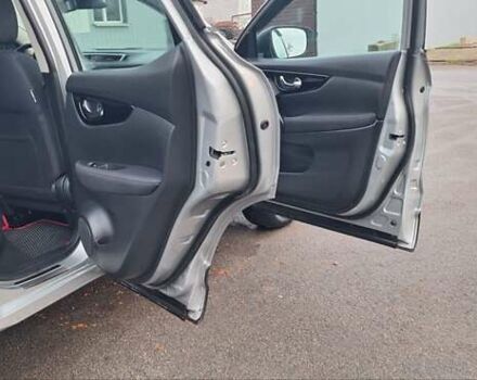 Серый Ниссан Кашкай, объемом двигателя 1.5 л и пробегом 120 тыс. км за 14900 $, фото 82 на Automoto.ua