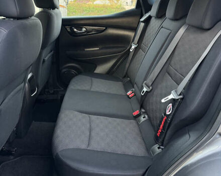 Сірий Ніссан Кашкай, об'ємом двигуна 1.5 л та пробігом 160 тис. км за 15400 $, фото 17 на Automoto.ua