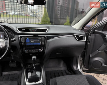 Серый Ниссан Кашкай, объемом двигателя 1.2 л и пробегом 81 тыс. км за 12900 $, фото 21 на Automoto.ua