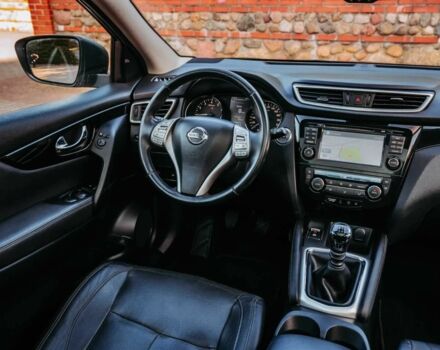 Серый Ниссан Кашкай, объемом двигателя 1.2 л и пробегом 111 тыс. км за 4300 $, фото 7 на Automoto.ua