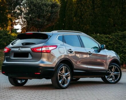 Серый Ниссан Кашкай, объемом двигателя 1.2 л и пробегом 111 тыс. км за 4300 $, фото 4 на Automoto.ua