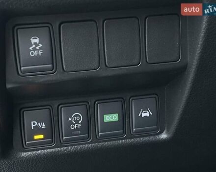 Сірий Ніссан Кашкай, об'ємом двигуна 1.2 л та пробігом 83 тис. км за 13500 $, фото 78 на Automoto.ua