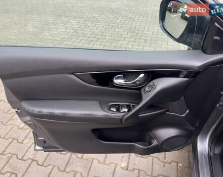 Сірий Ніссан Кашкай, об'ємом двигуна 1.6 л та пробігом 200 тис. км за 16600 $, фото 16 на Automoto.ua