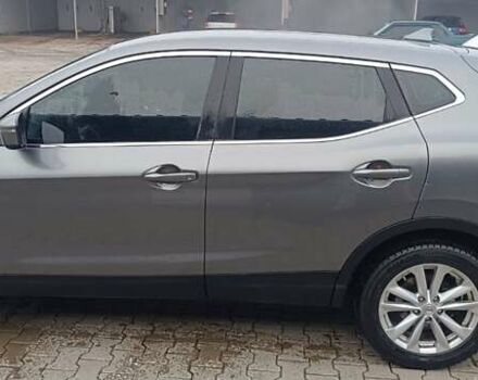 Серый Ниссан Кашкай, объемом двигателя 1.5 л и пробегом 250 тыс. км за 13800 $, фото 4 на Automoto.ua