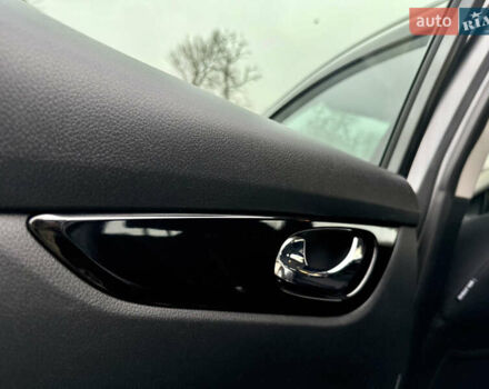 Серый Ниссан Кашкай, объемом двигателя 1.2 л и пробегом 81 тыс. км за 11600 $, фото 65 на Automoto.ua