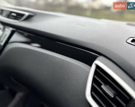 Серый Ниссан Кашкай, объемом двигателя 1.2 л и пробегом 81 тыс. км за 11600 $, фото 55 на Automoto.ua