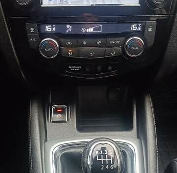 Серый Ниссан Кашкай, объемом двигателя 1.5 л и пробегом 250 тыс. км за 13800 $, фото 11 на Automoto.ua