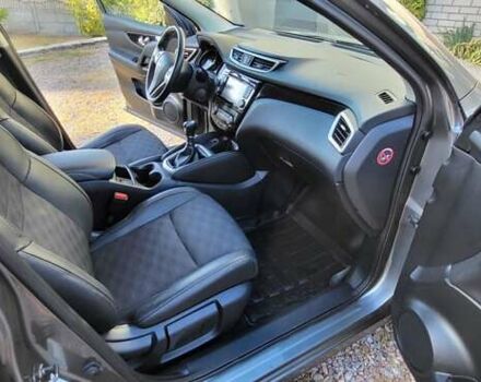 Серый Ниссан Кашкай, объемом двигателя 1.6 л и пробегом 209 тыс. км за 15250 $, фото 16 на Automoto.ua