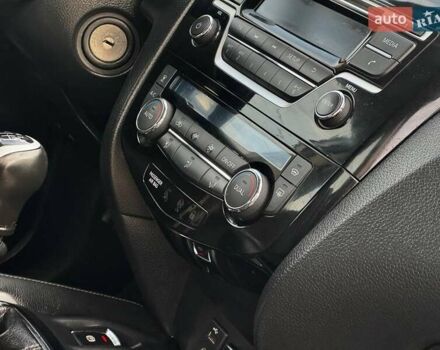 Серый Ниссан Кашкай, объемом двигателя 1.6 л и пробегом 114 тыс. км за 14750 $, фото 22 на Automoto.ua