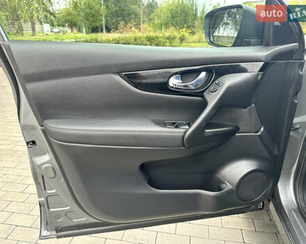 Серый Ниссан Кашкай, объемом двигателя 1.6 л и пробегом 180 тыс. км за 16800 $, фото 14 на Automoto.ua