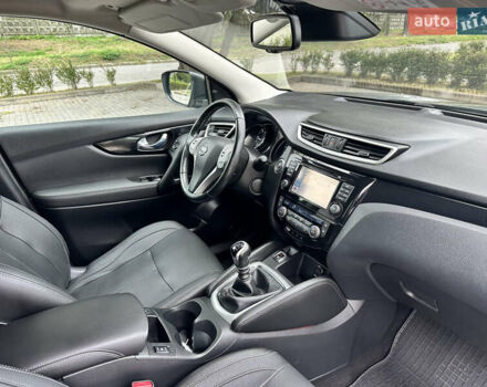 Серый Ниссан Кашкай, объемом двигателя 1.6 л и пробегом 180 тыс. км за 16800 $, фото 23 на Automoto.ua