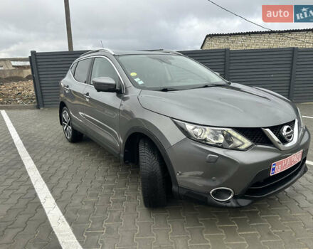 Серый Ниссан Кашкай, объемом двигателя 1.6 л и пробегом 230 тыс. км за 14350 $, фото 2 на Automoto.ua