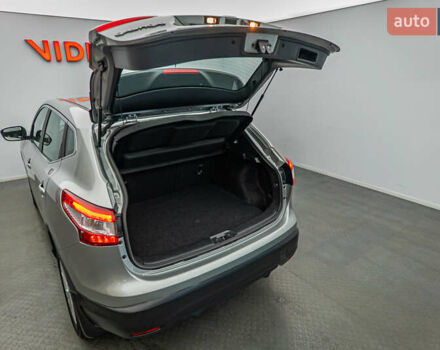 Сірий Ніссан Кашкай, об'ємом двигуна 2 л та пробігом 80 тис. км за 16623 $, фото 6 на Automoto.ua